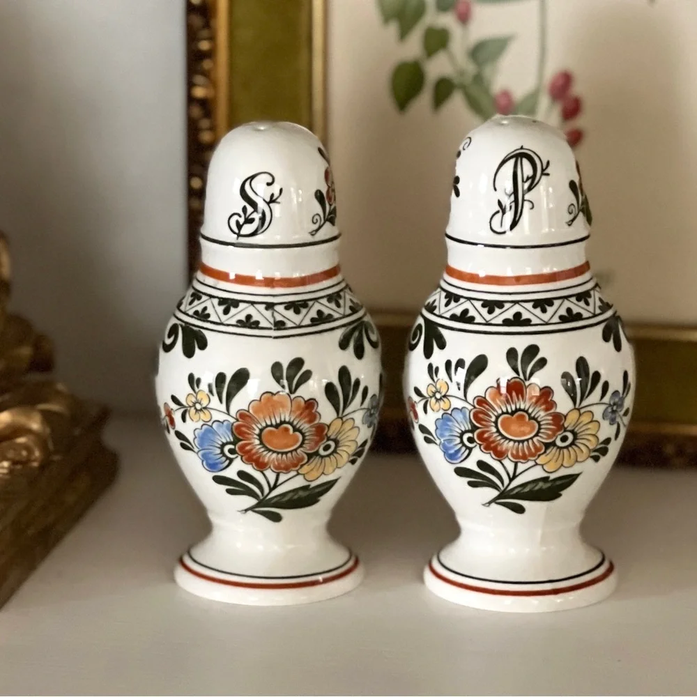 Villeroy & Boch Amsterdam Alt Floral Ceramic Salt & Pepper Shakers